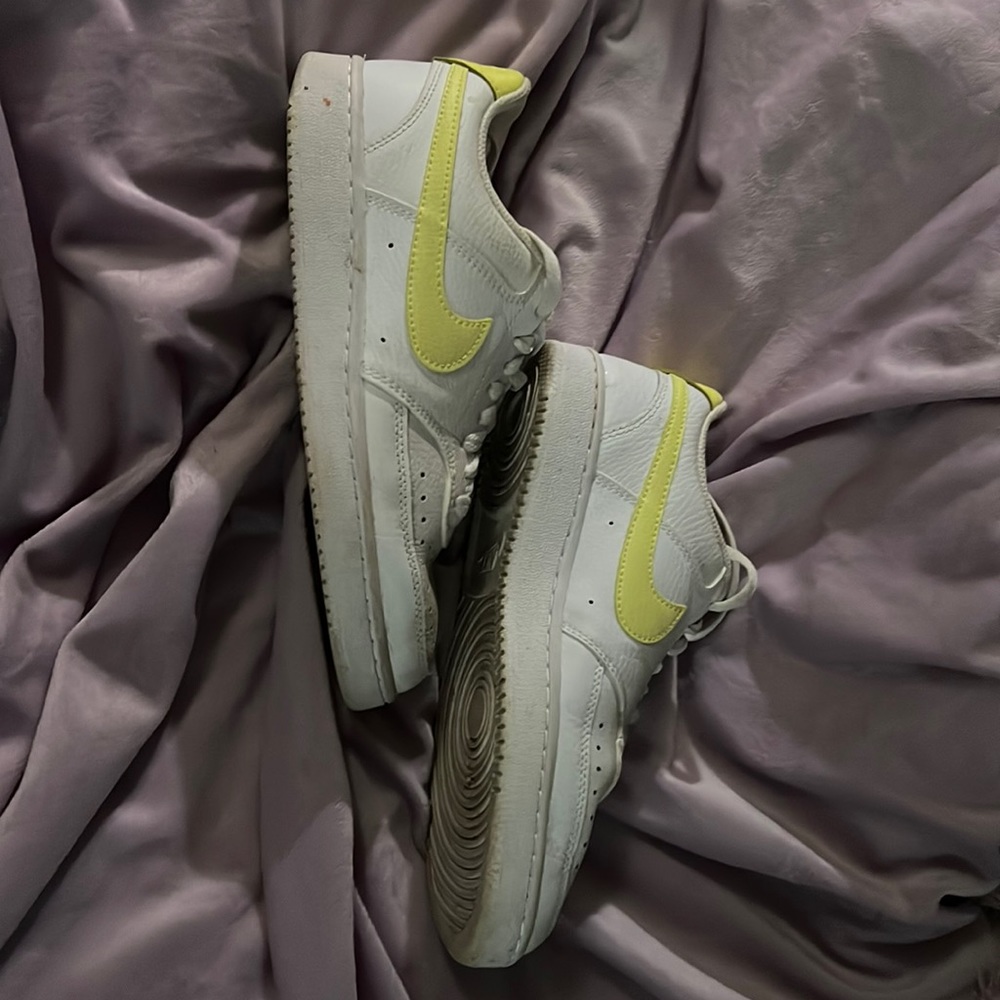 work but not horrible laces a little stained